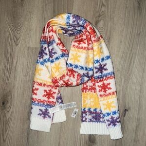 Old Navy Snowflake Knit Scarf NWT – Multicolor Winter Holiday Pattern